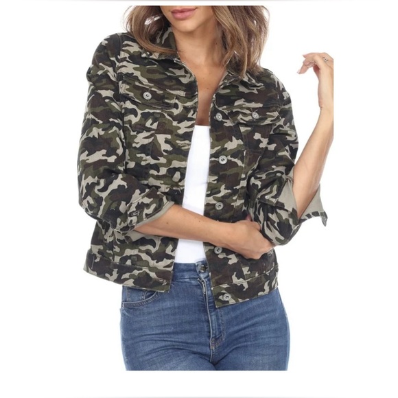 White Mark Jackets & Blazers - WHITE MARK Camo Denim Jacket. Women’s SZ: XL